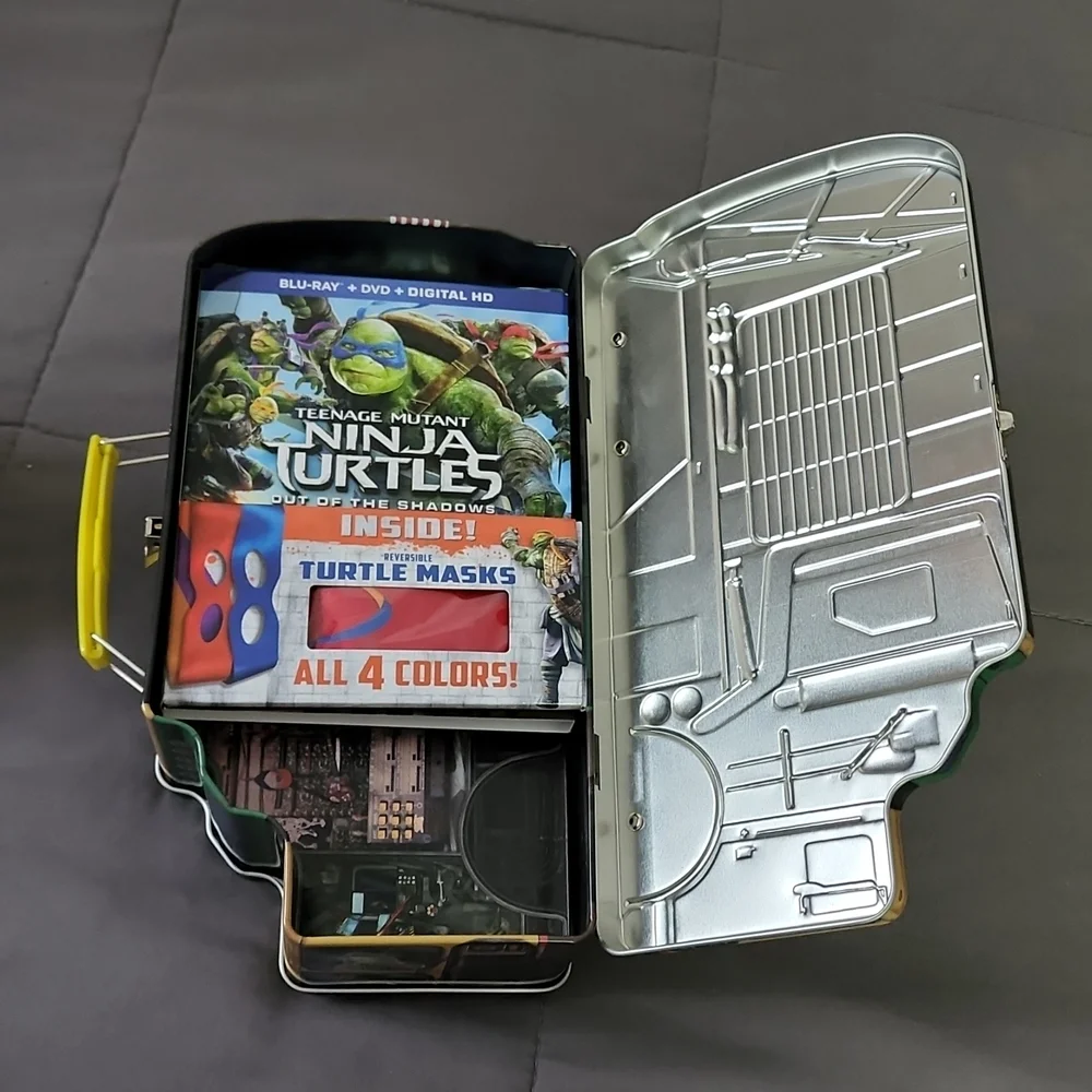 Teenage Mutant Ninja Turtles. Collectible Turtle Lunchbox Gift Set - Picture 6 of 13